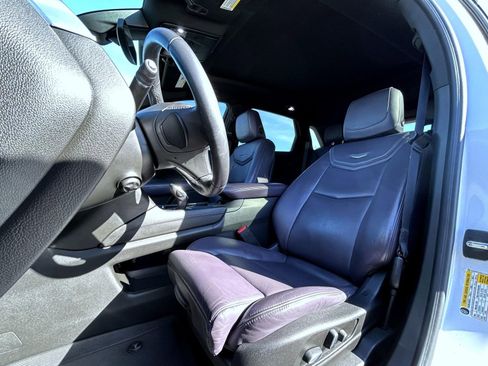 Used 2017 Cadillac XT5 Premium Luxury image 10