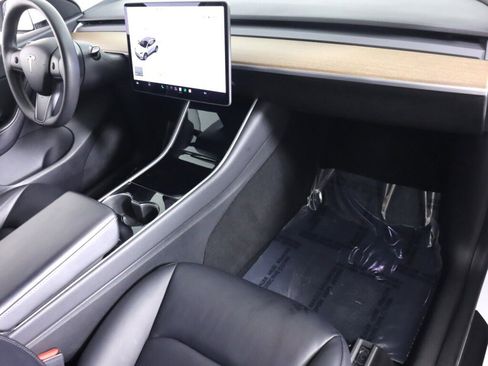 Used 2020 Tesla Model Y Long Range AWD/4WD image 40