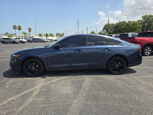Used 2025 Honda Accord SE image 6