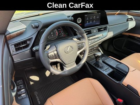 Certified 2022 Lexus ES 350 w/ Premium Package FWD image 3