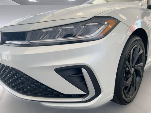 New 2026 Volkswagen Jetta SE image 11