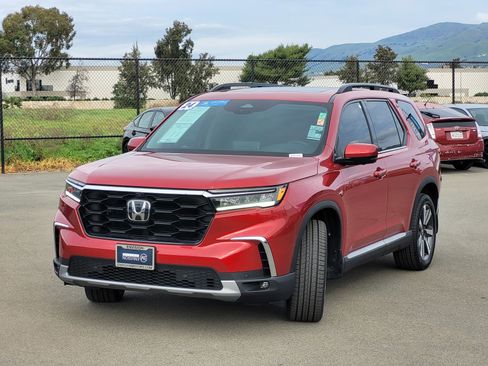 Certified 2024 Honda Pilot Elite image 9