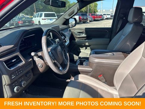 Used 2022 Chevrolet Tahoe Z71 w/ Luxury Package AWD/4WD image 8