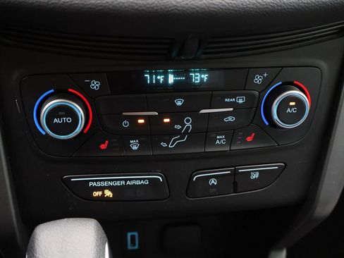 Used 2019 Ford Escape SE FWD image 21