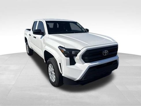 Used 2024 Toyota Tacoma SR AWD/4WD image 7