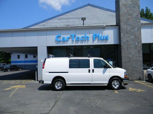 Used 2019 Chevrolet Express 2500 w/ Driver Convenience Package RWD image 5