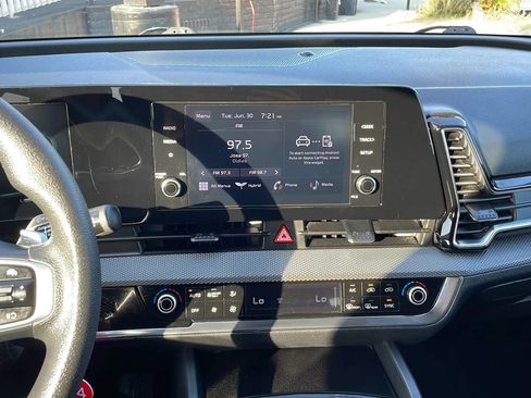 Used 2023 Kia Sportage LX AWD/4WD image 18