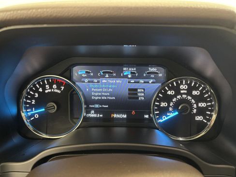 Used 2017 Ford F150 King Ranch w/ Equipment Group 601A Luxury AWD/4WD image 31