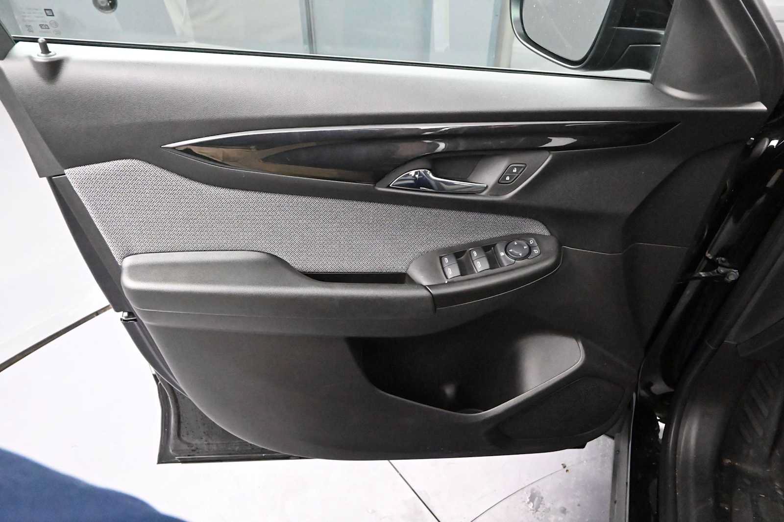 Used 2026 Chevrolet TrailBlazer LT w/ LT Cold Weather Package FWD image 11