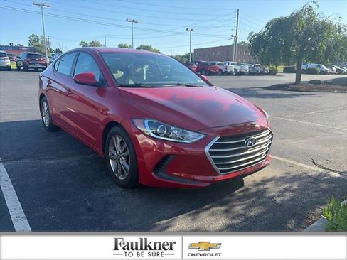 Used 2017 Hyundai Elantra SE FWD image 1