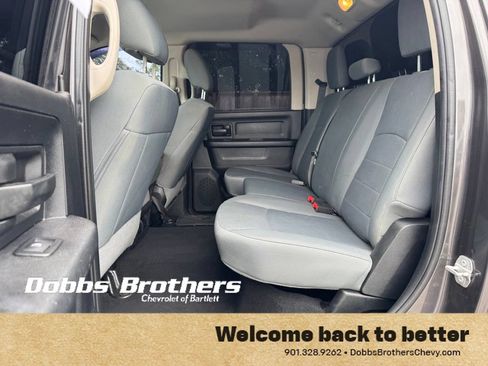 Used 2018 RAM 2500 Tradesman w/ Chrome Appearance Group AWD/4WD image 34