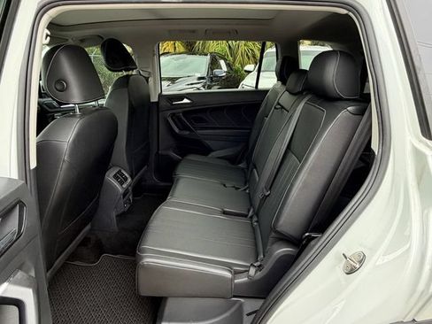 Used 2023 Volkswagen Tiguan SE w/ Panoramic Sunroof Package FWD image 13