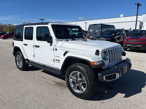 Used 2020 Jeep Wrangler Unlimited Sahara image 3