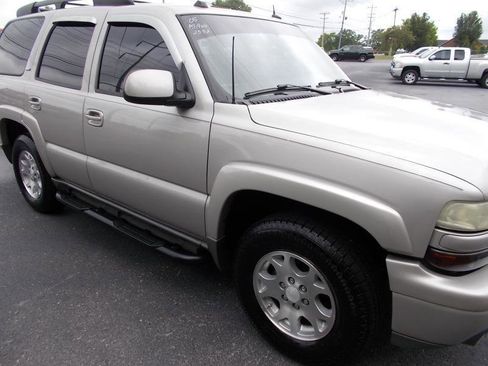 Used 2005 Chevrolet Tahoe Z71 w/ Preferred Equipment Group RWD image 11