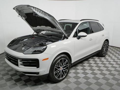 New 2026 Porsche Cayenne AWD image 34