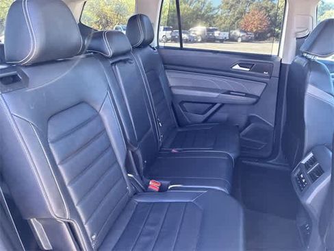 Used 2022 Volkswagen Atlas SEL Premium image 22