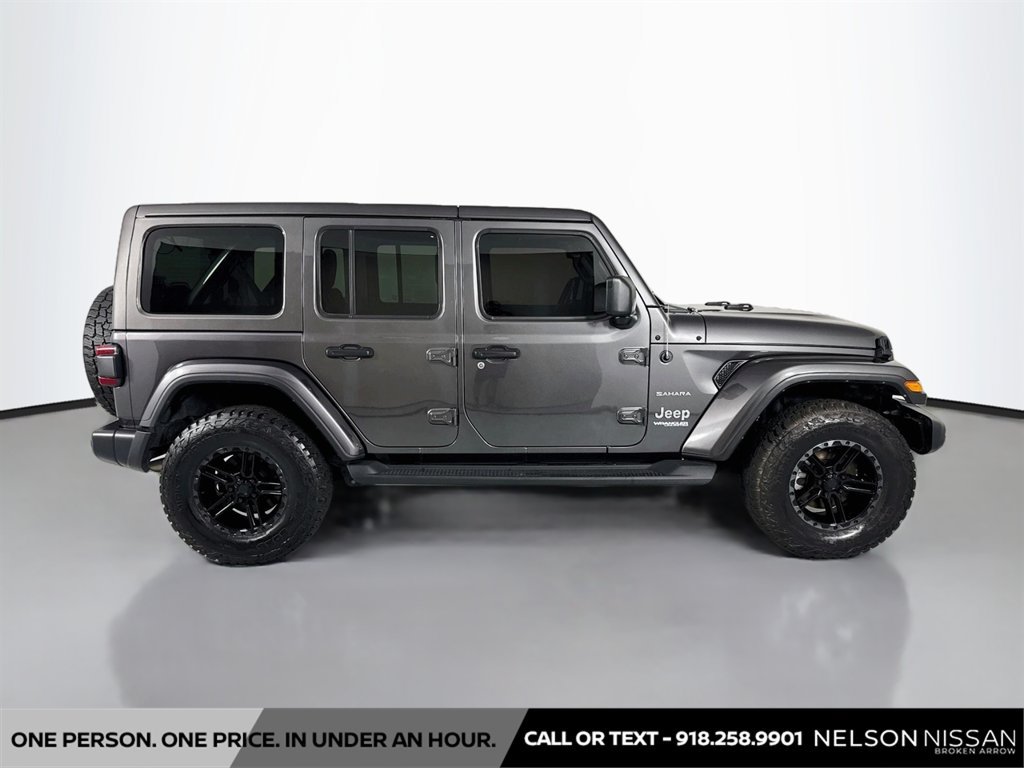 Used 2022 Jeep Wrangler Unlimited Sahara w/ Dual Top Group AWD/4WD image 4