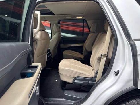 Used 2024 Ford Expedition Limited AWD/4WD image 13