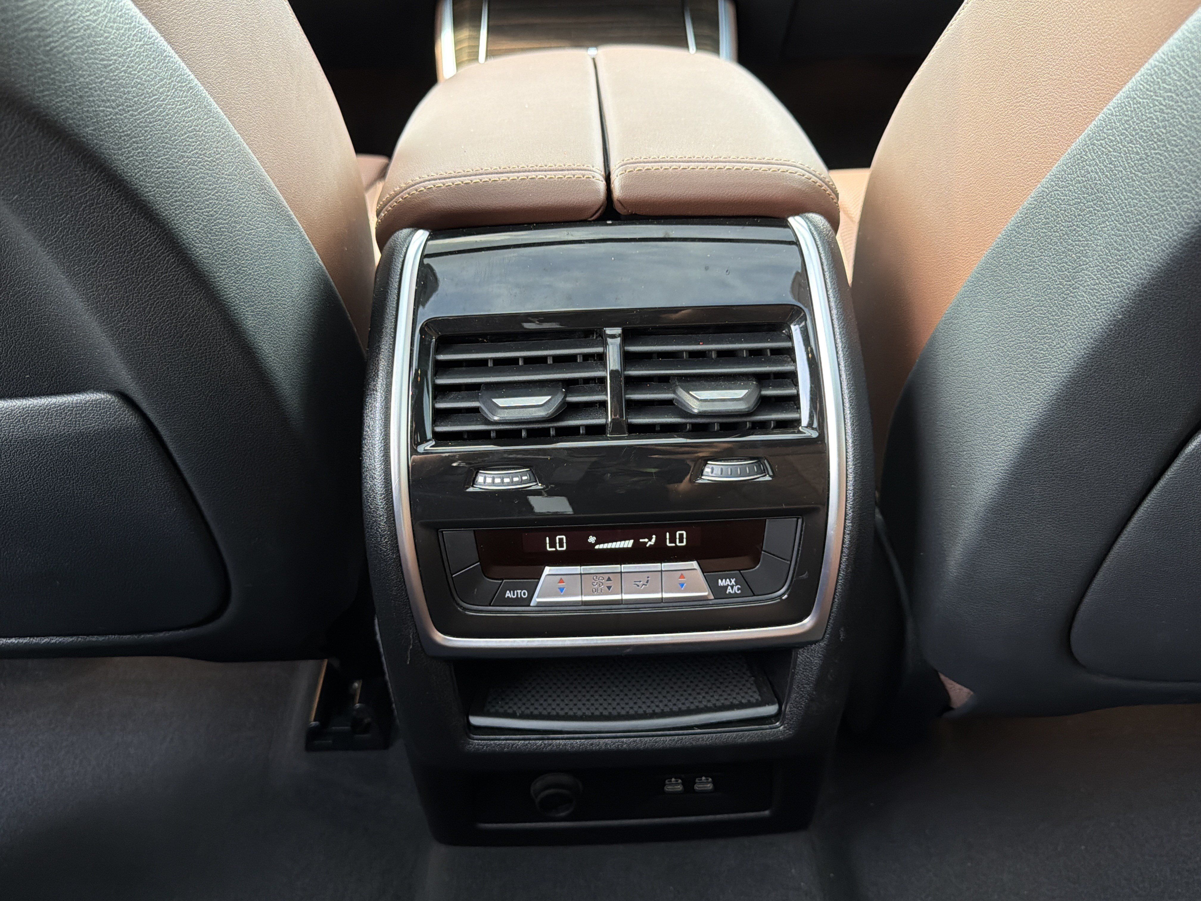 Used 2025 BMW X5 sDrive40i w/ M Sport Package RWD image 40