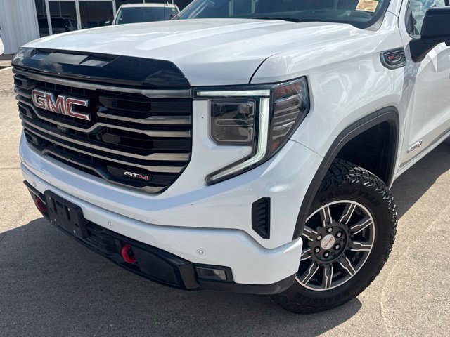 Used 2025 GMC Sierra 1500 AT4 AWD/4WD image 3