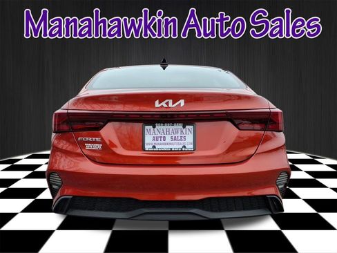 Used 2022 Kia Forte LXS image 3