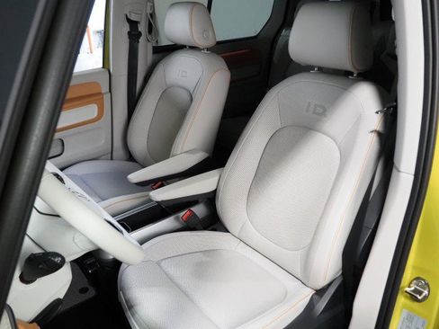 Used 2025 Volkswagen ID. Buzz 1st Edition image 15