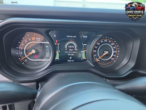 Used 2024 Jeep Gladiator Sport AWD/4WD image 15