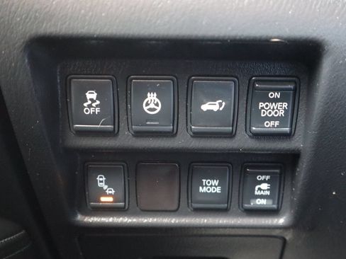 Used 2016 Nissan Pathfinder Platinum AWD/4WD image 31