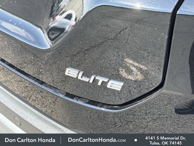 Used 2025 Honda Pilot Elite image 7