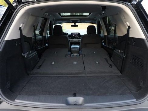 Certified 2025 Nissan Pathfinder SV w/ SV Premium Package AWD/4WD image 7