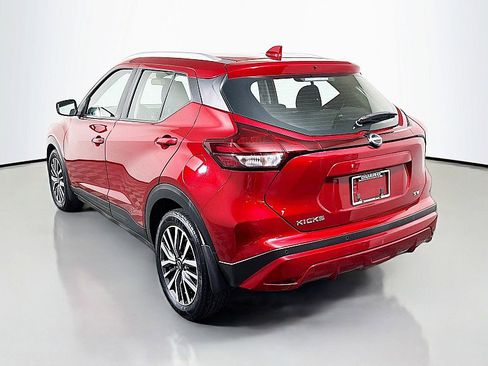 Used 2022 Nissan Kicks SV image 5