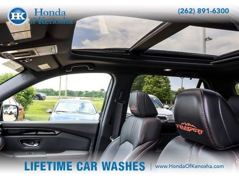 Certified 2025 Honda Pilot TrailSport image 10