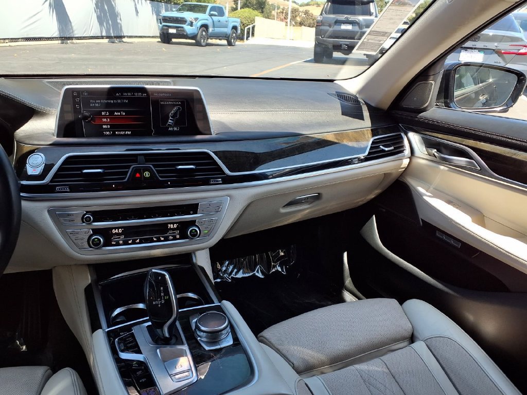 Used 2016 BMW 740i RWD image 32