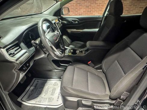 Used 2023 GMC Acadia SLE w/ Elevation Edition FWD image 12