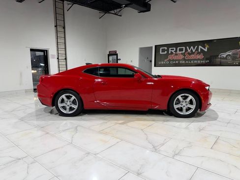 Used 2023 Chevrolet Camaro LT RWD image 8