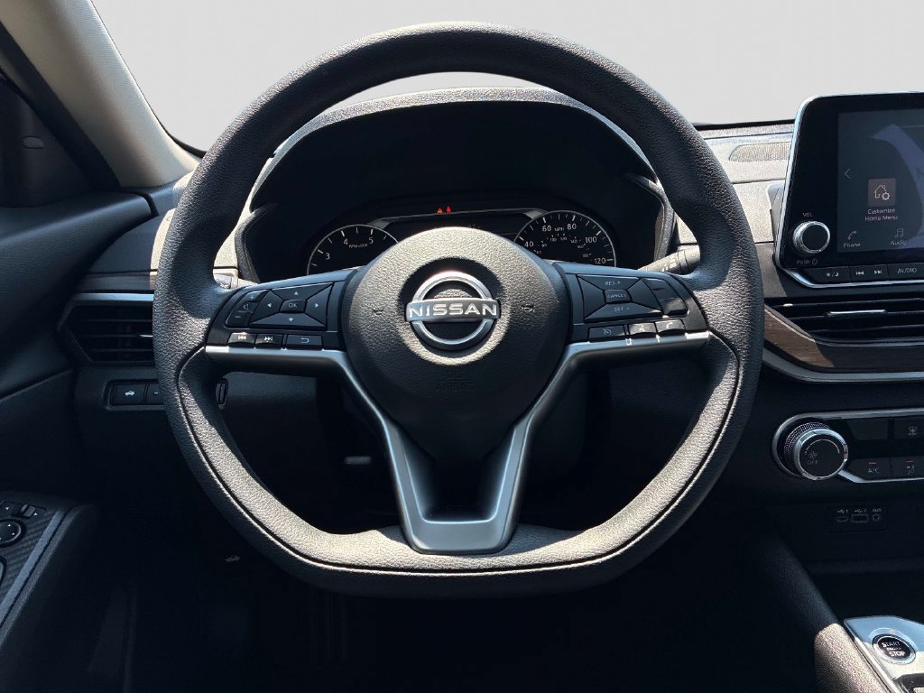 Used 2024 Nissan Altima 2.5 SV AWD/4WD image 19