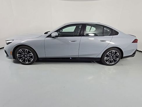 New 2026 BMW 530i xDrive w/ M Sport Package image 4