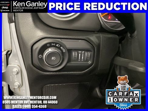 Used 2022 Jeep Wrangler Unlimited Sahara image 21