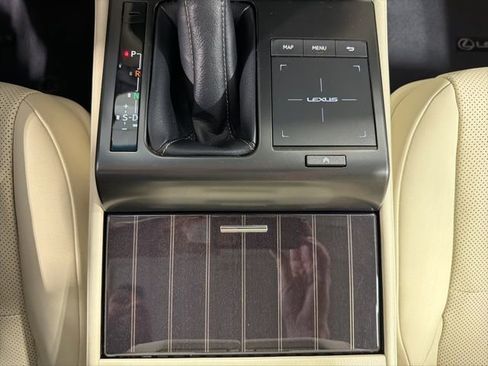 Used 2023 Lexus GX 460 Premium w/ Premium Plus Package image 23