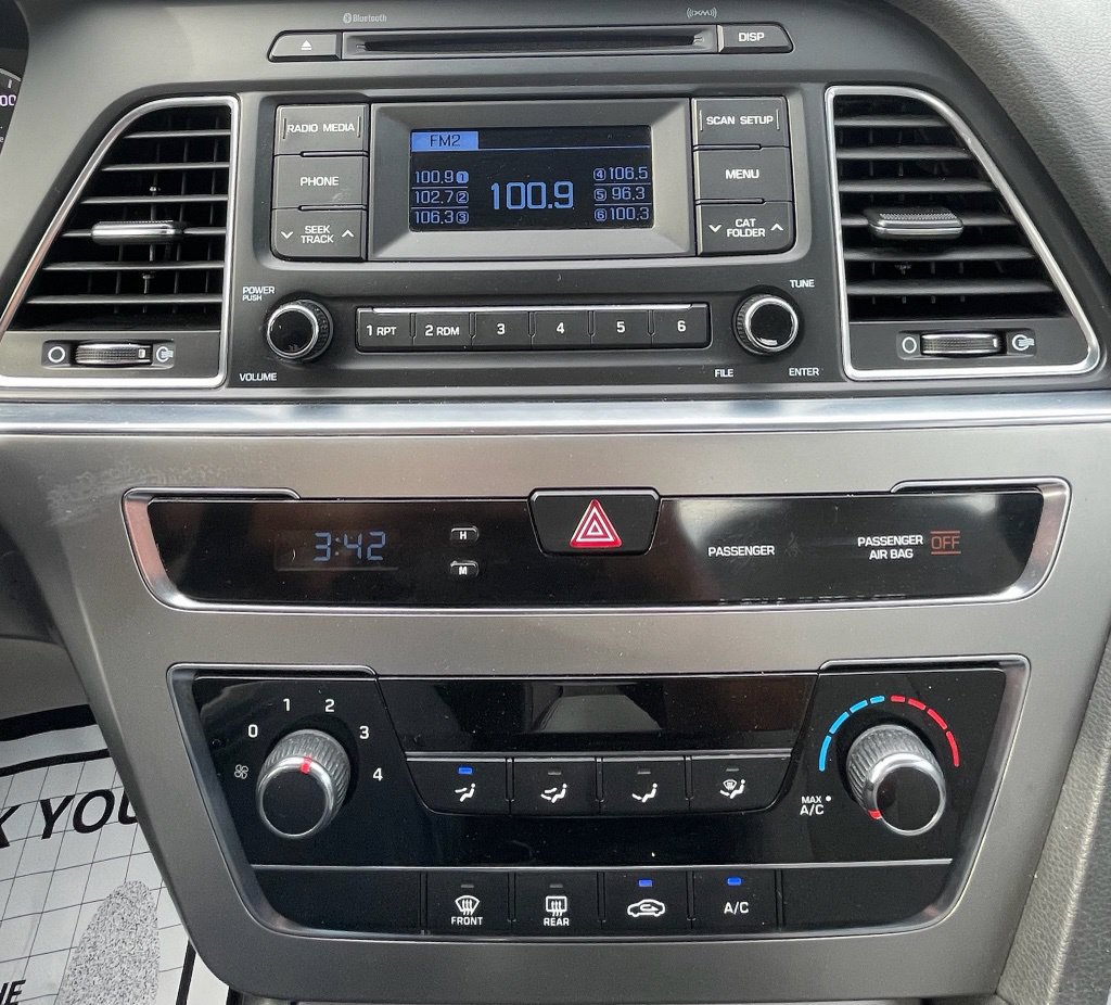 Used 2015 Hyundai Sonata SE FWD image 22