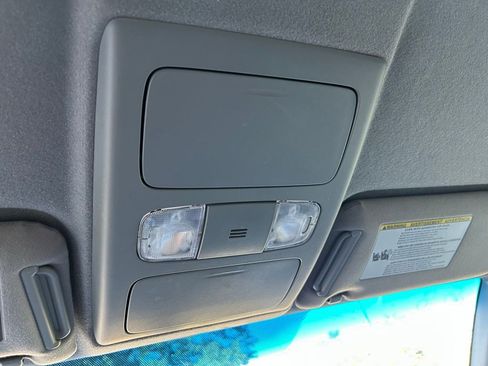 Used 2015 Toyota Tacoma PreRunner w/ SR5 Package RWD image 28