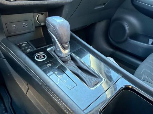 Used 2021 Nissan Kicks SV image 30