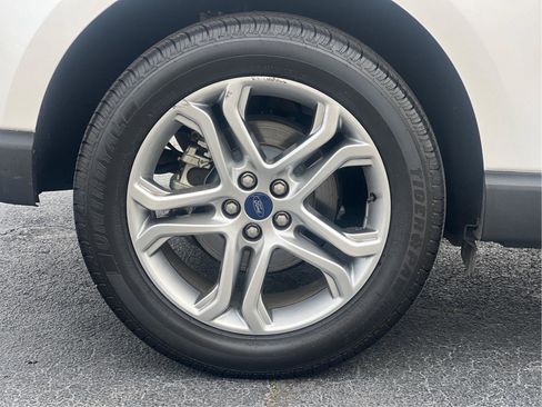 Used 2016 Ford Edge Titanium w/ Technology Package image 29