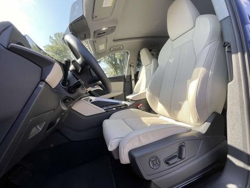 Used 2025 Audi Q5 Prestige AWD/4WD image 18