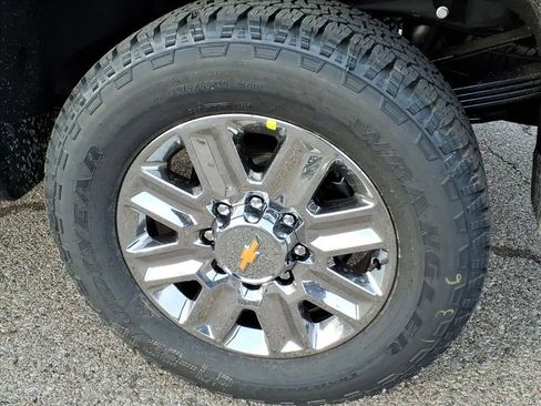 New 2026 Chevrolet Silverado 3500 High Country w/ Technology Package AWD/4WD image 7
