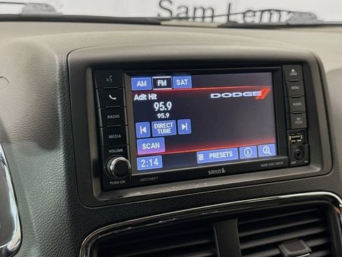 Used 2018 Dodge Grand Caravan SE w/ UConnect Hands-Free Group FWD image 14