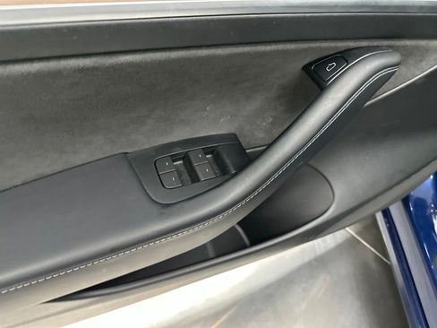 Used 2023 Tesla Model 3 Standard Range RWD image 10