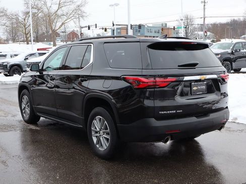 Used 2023 Chevrolet Traverse LT image 32