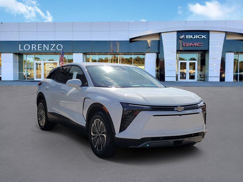 Used 2025 Chevrolet Blazer EV LT AWD/4WD image 3