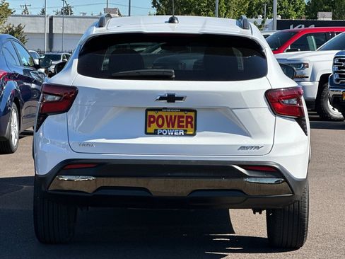 Used 2025 Chevrolet Trax ACTIV w/ Driver Confidence Package FWD image 5